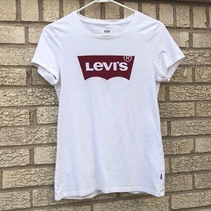 Levi’s White T-Shirt